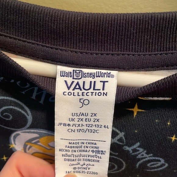 25th anniversary Walt Disney World sweatshirt! Never worn! - Picture 3 of 3
